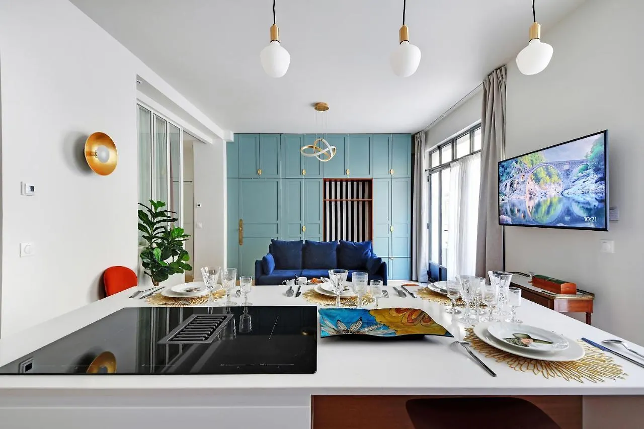 Chic Apartment -2Br-6P- Invalides Paris France